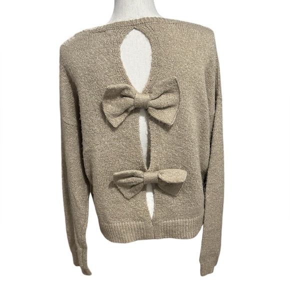 {Love By Design} Tan Bow Back Sweater - Picture 2 of 3